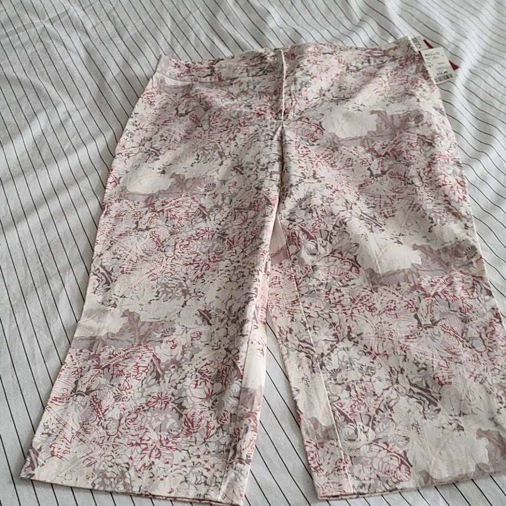 Brand new capris